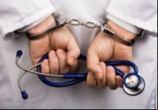 <a href='/modules/news/article.php?storyid=123593'>Anestesista que estuprou pacientes 